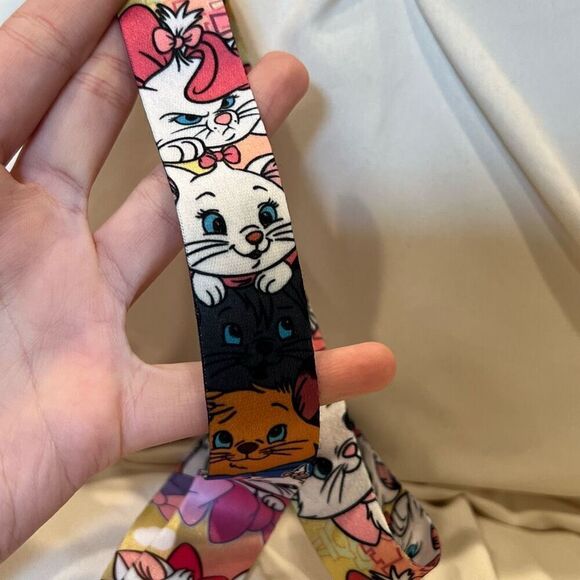 Disney Accessories - Disney Cats Lanyard Marie Keychain ID Credit Card Badge Holder Key Holder NEW